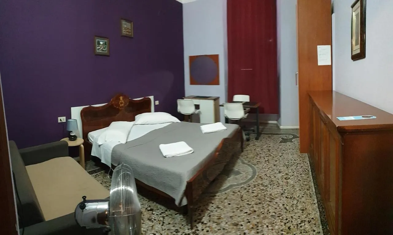Guesthouse Ava Roma روما